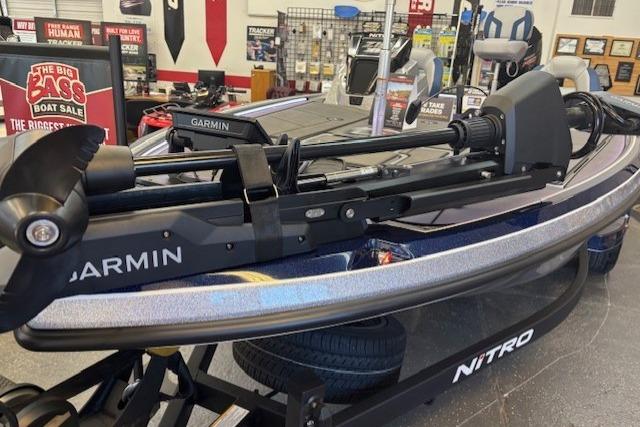 2026 Nitro Z19 XL boat with Garmin equipment displayed at a boat sale.
