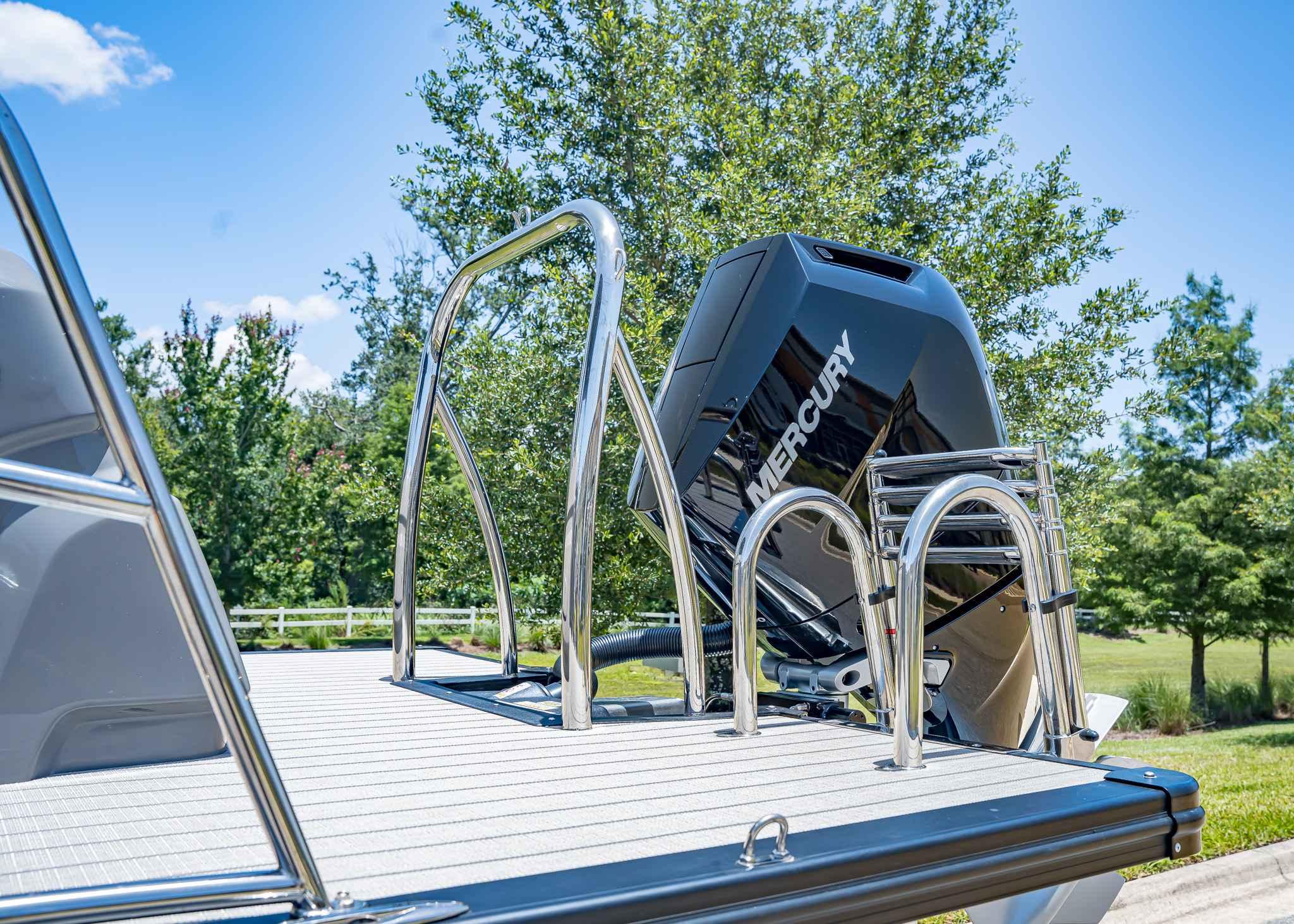 2025 Tahoe Pontoon Grand Tahoe LTD Elite Windshield - 5