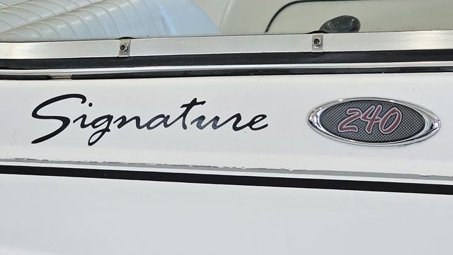 2001 Chaparral Signature 240 - 21