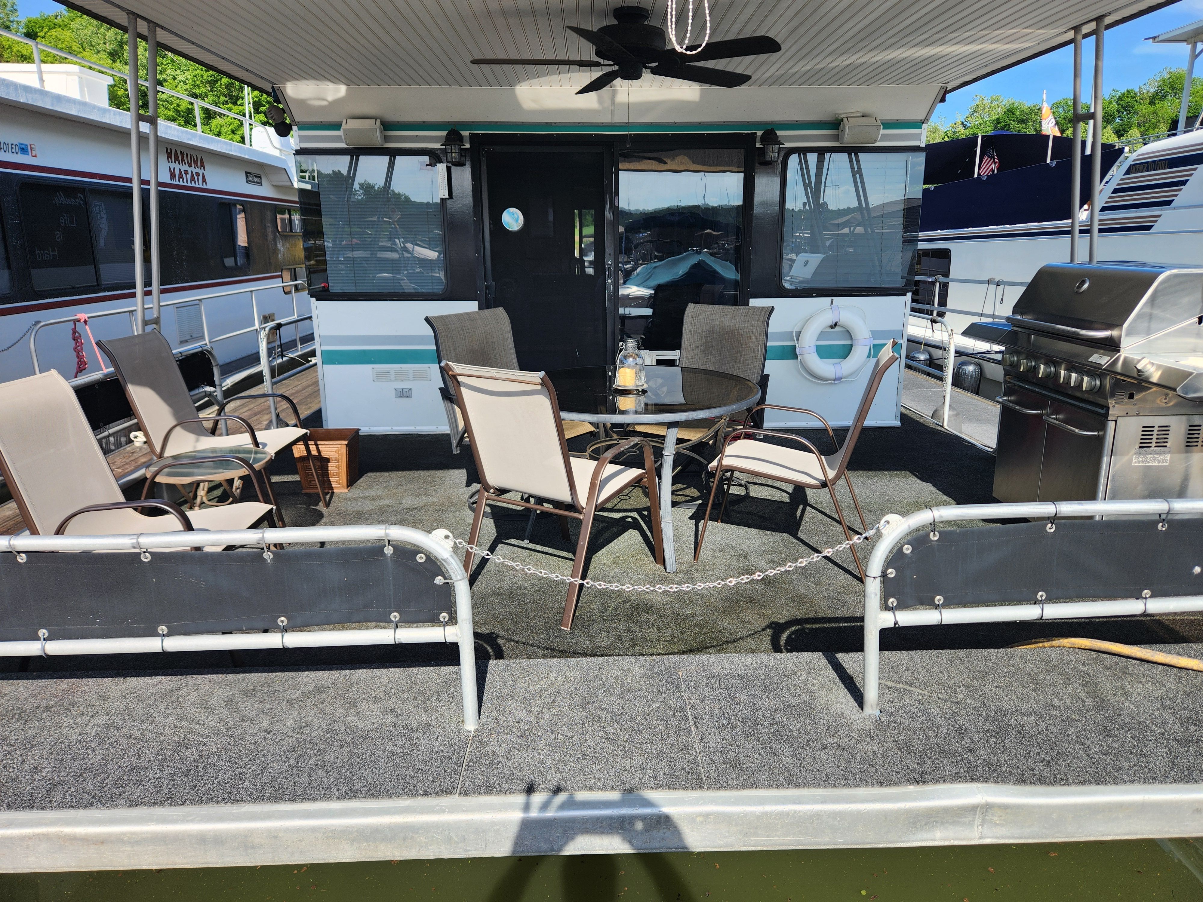 1995 Jamestowner Houseboat - 9