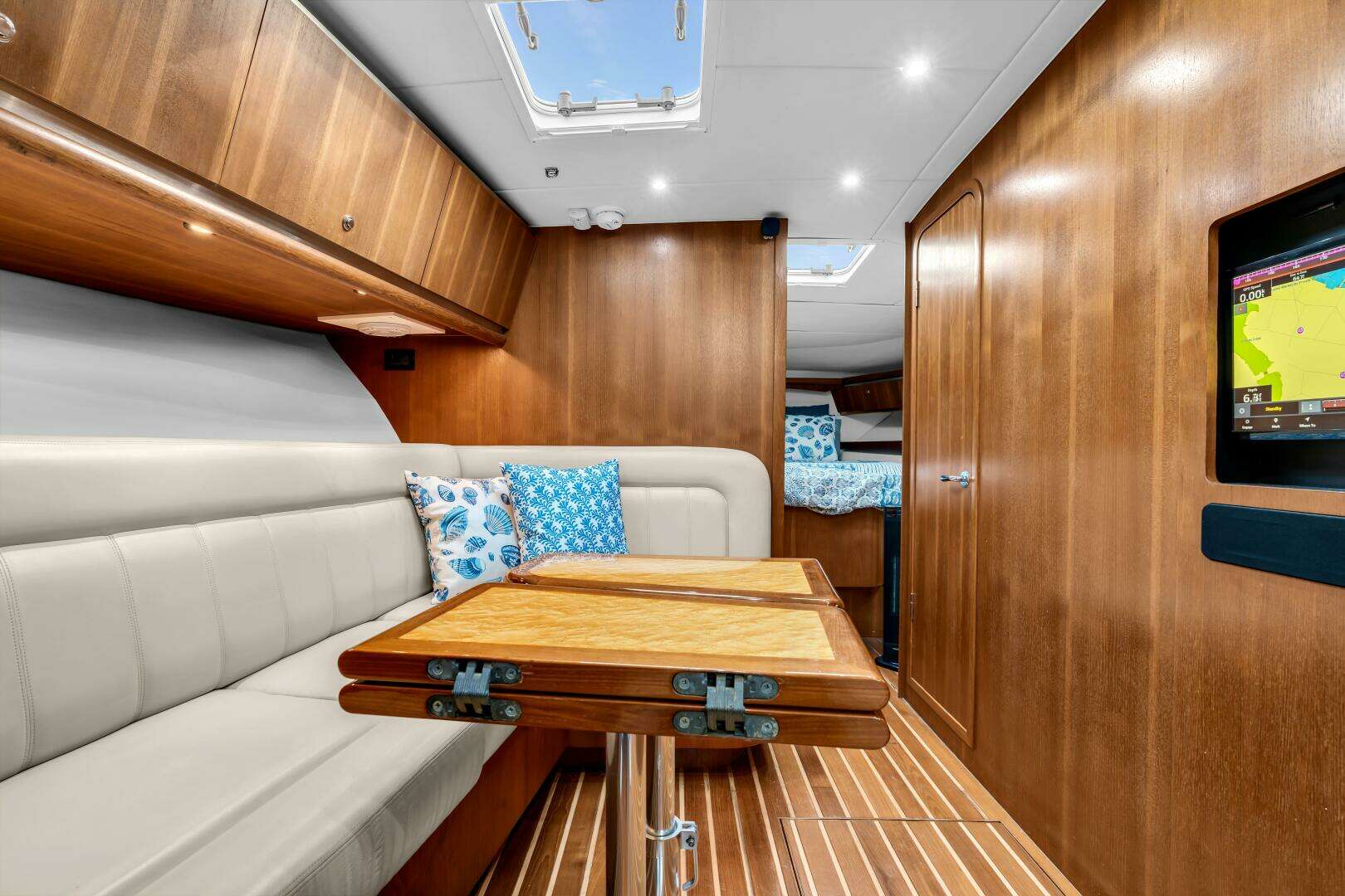 2006 Tiara Yachts 4200 Open - Image 30