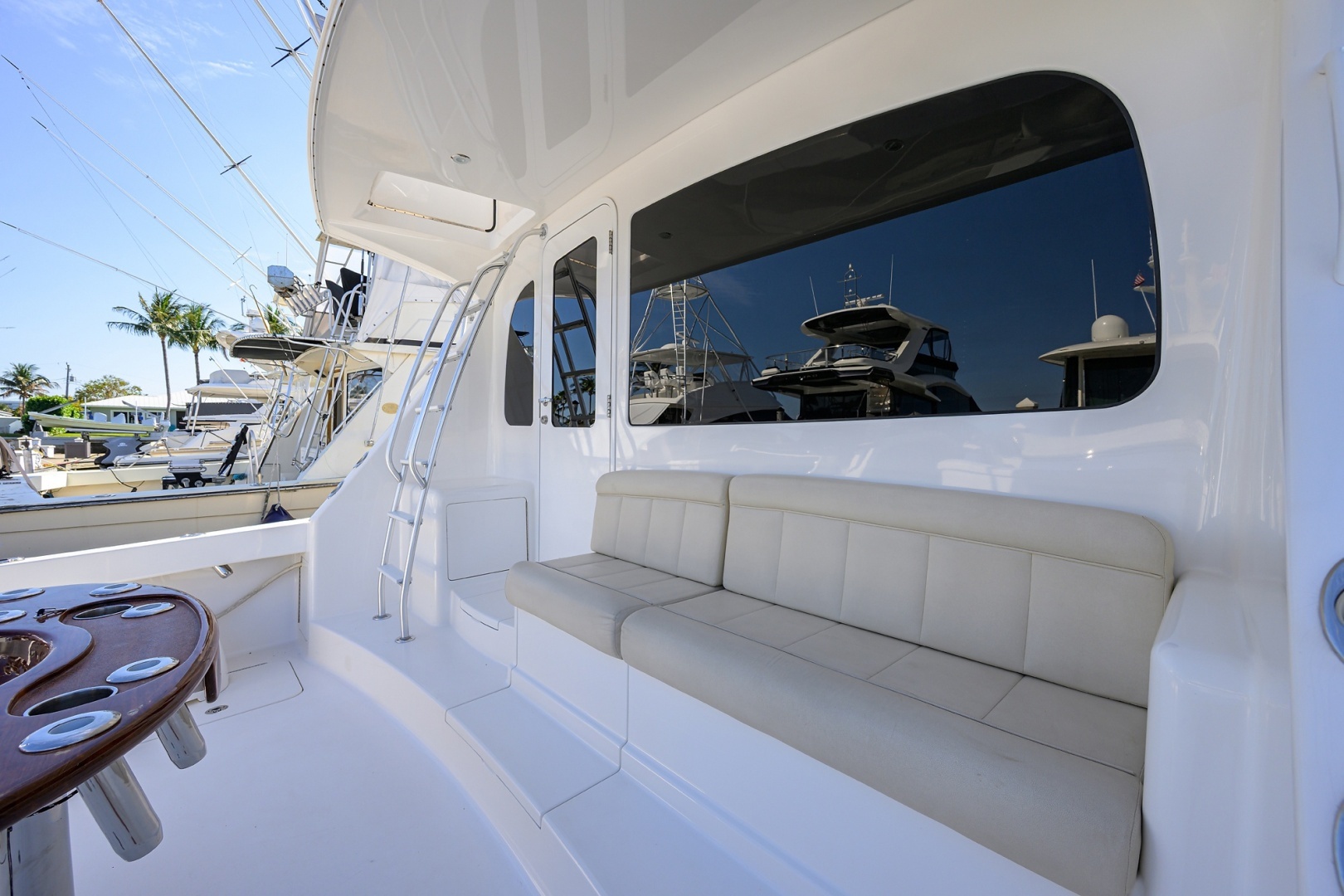 2015 Viking 42 Convertible - Image 37