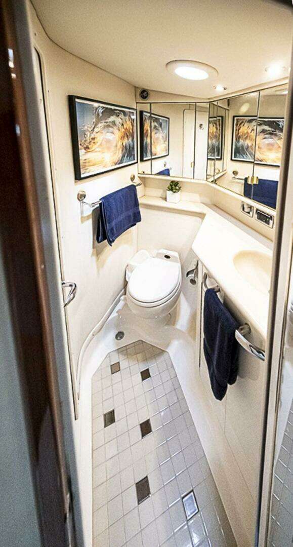 2002 Sea Ray 550 Sundancer - Image 47