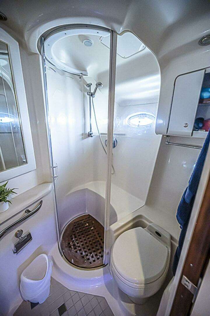 2002 Sea Ray 550 Sundancer - Image 25