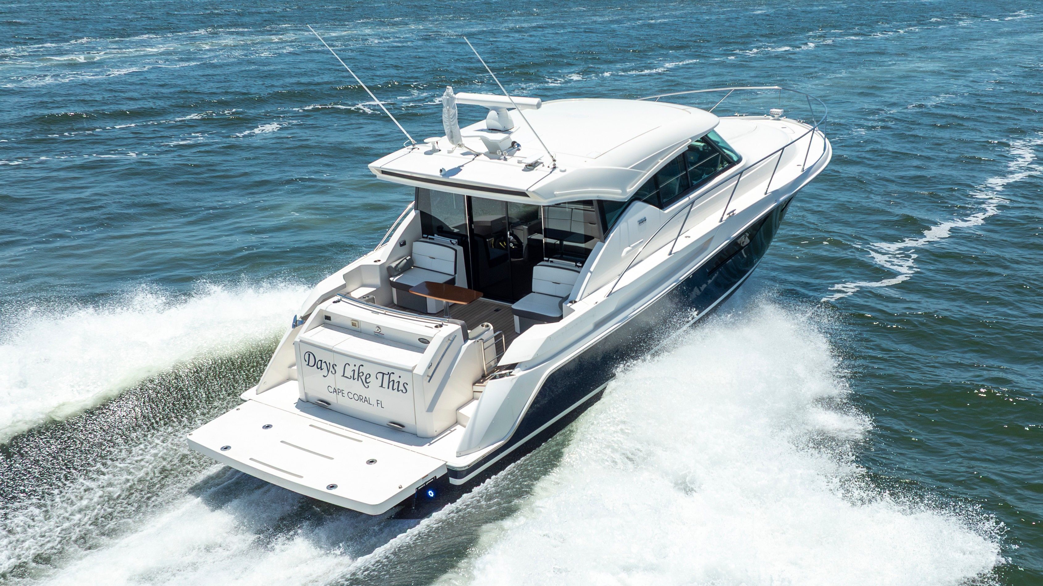 2018 Tiara Yachts 44 Coupe - 11
