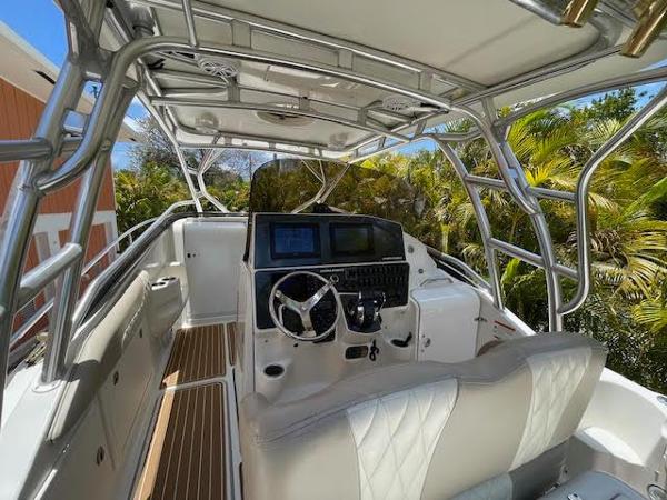 2005 Hydra-Sports 3300 VX - 4