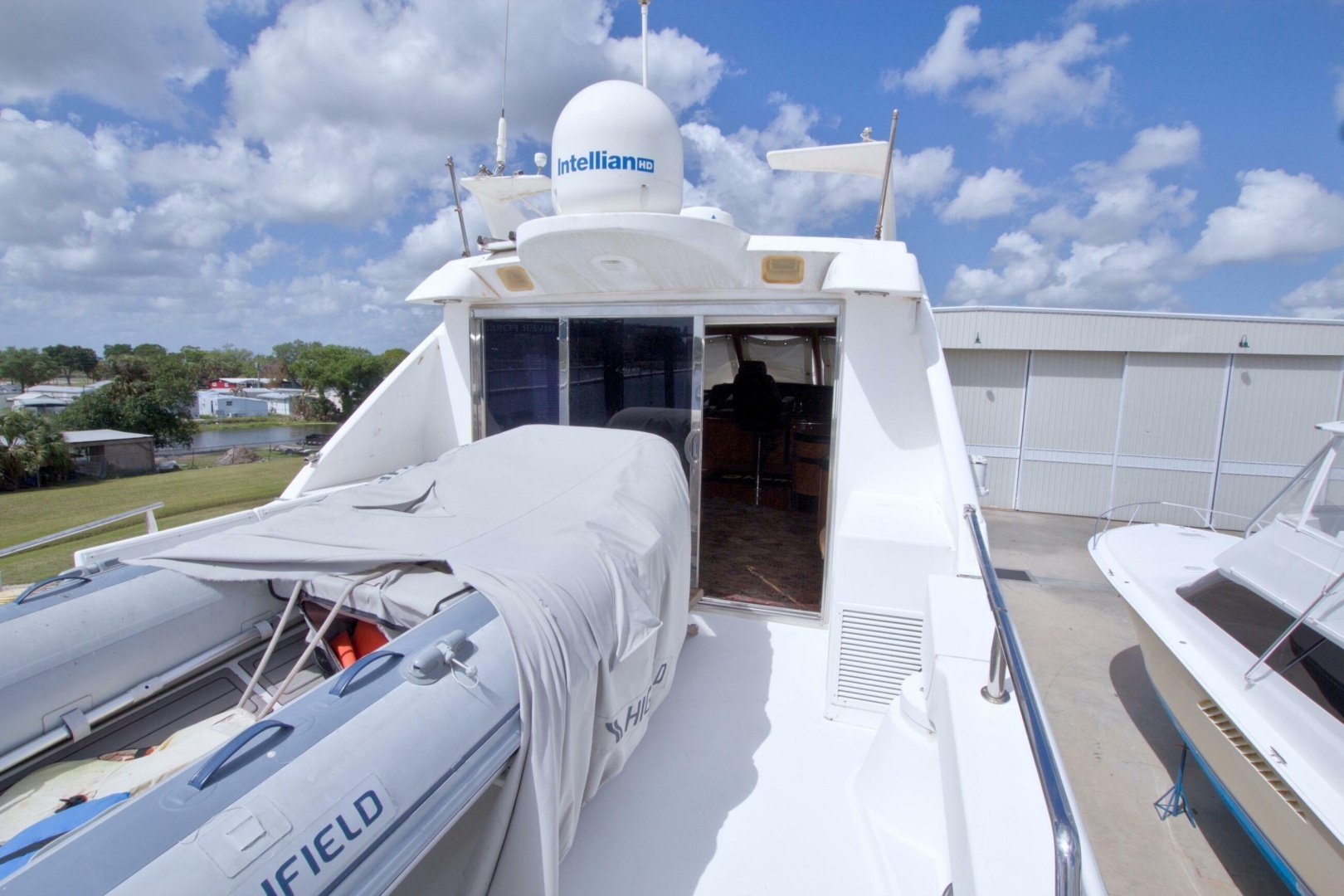 1998 Lazzara Yachts 76 Skylounge Grand Salon - Image 66