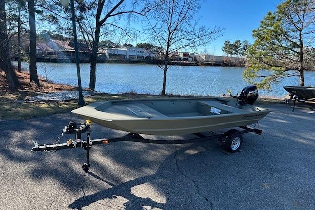 2026 Tracker Grizzly 1648 Utility