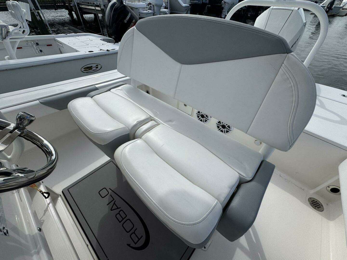 2021 Robalo 246 Cayman - Image 37