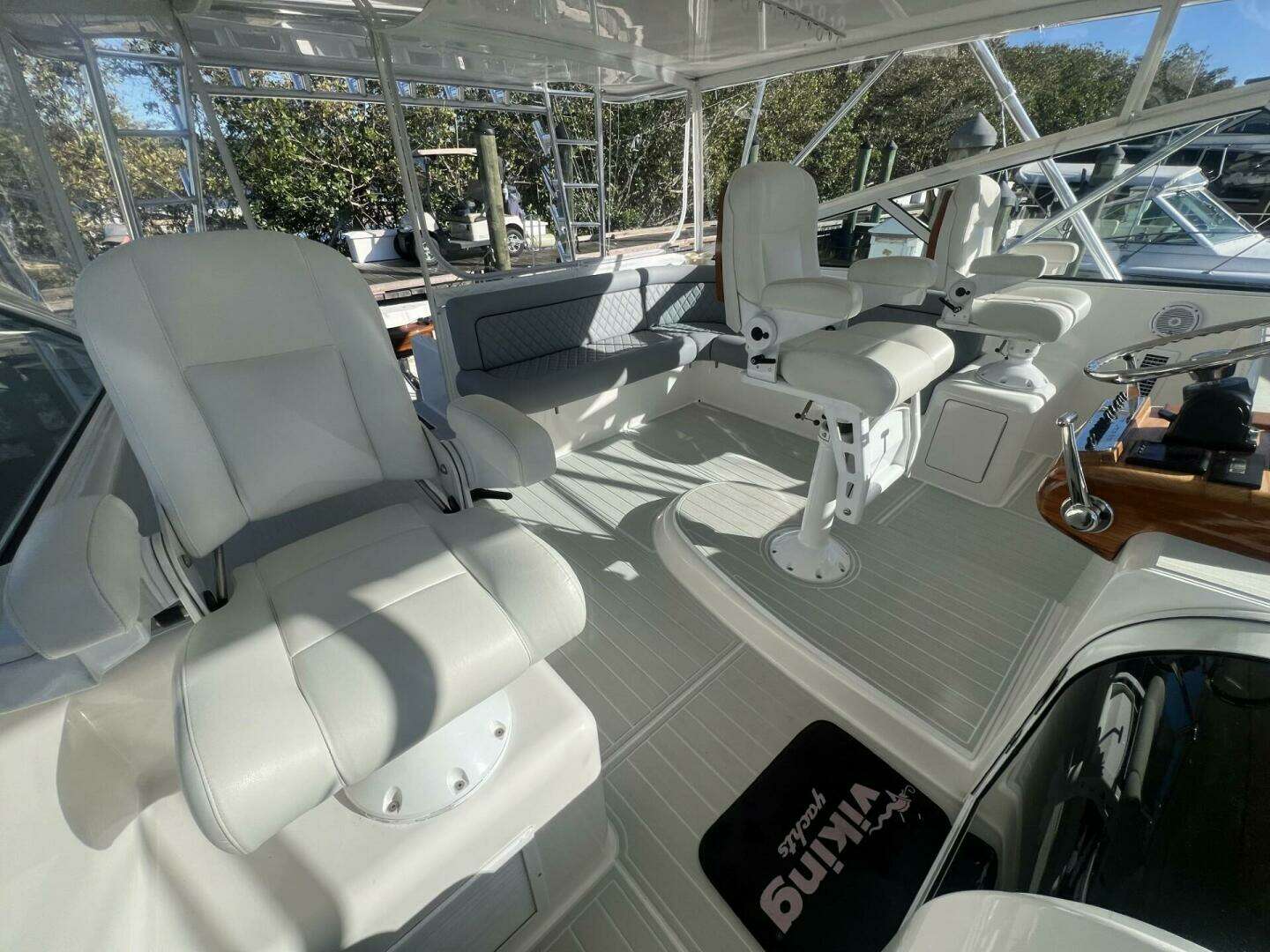 2007 Viking 52 Open - Image 11