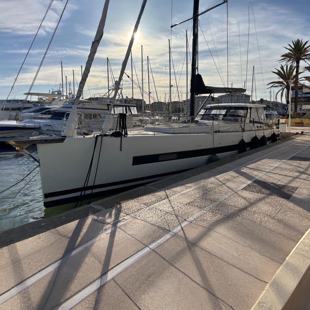 2018 Beneteau Oceanis Yacht 62