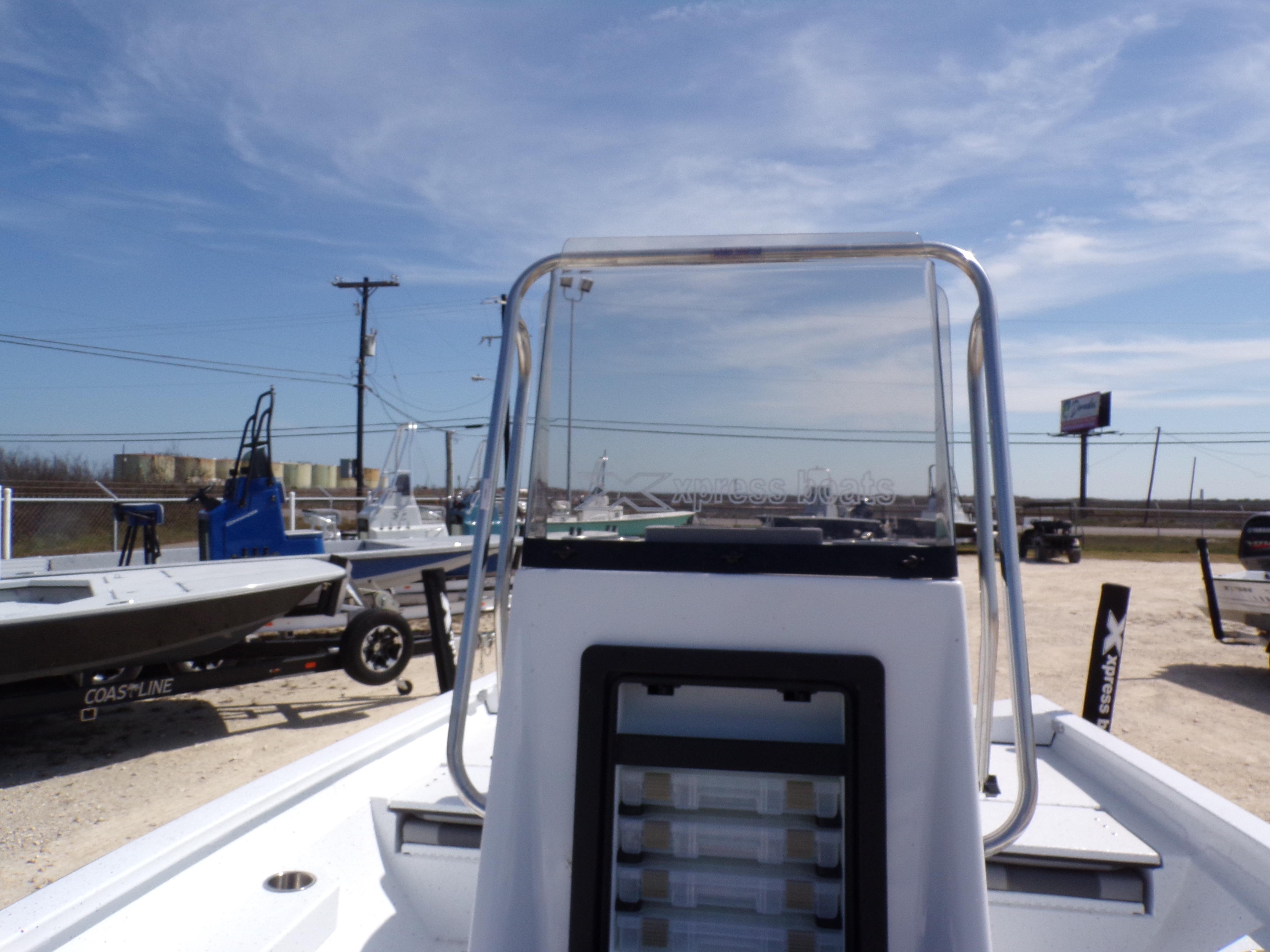 2025 Xpress H20B Bay - 14
