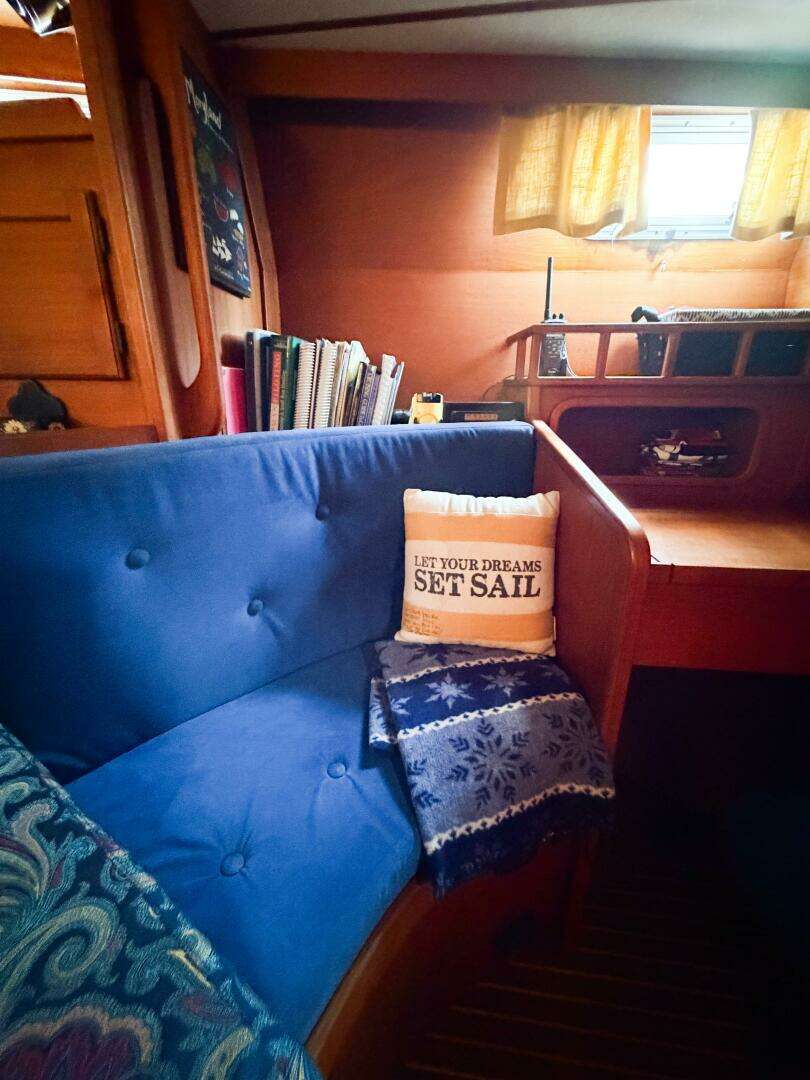1986 Nauticat 40 Cutter Ketch Pilothouse - Image 53