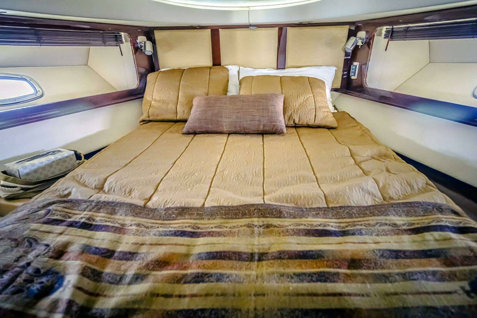 2011 Sea Ray 580 Sundancer - Image 29
