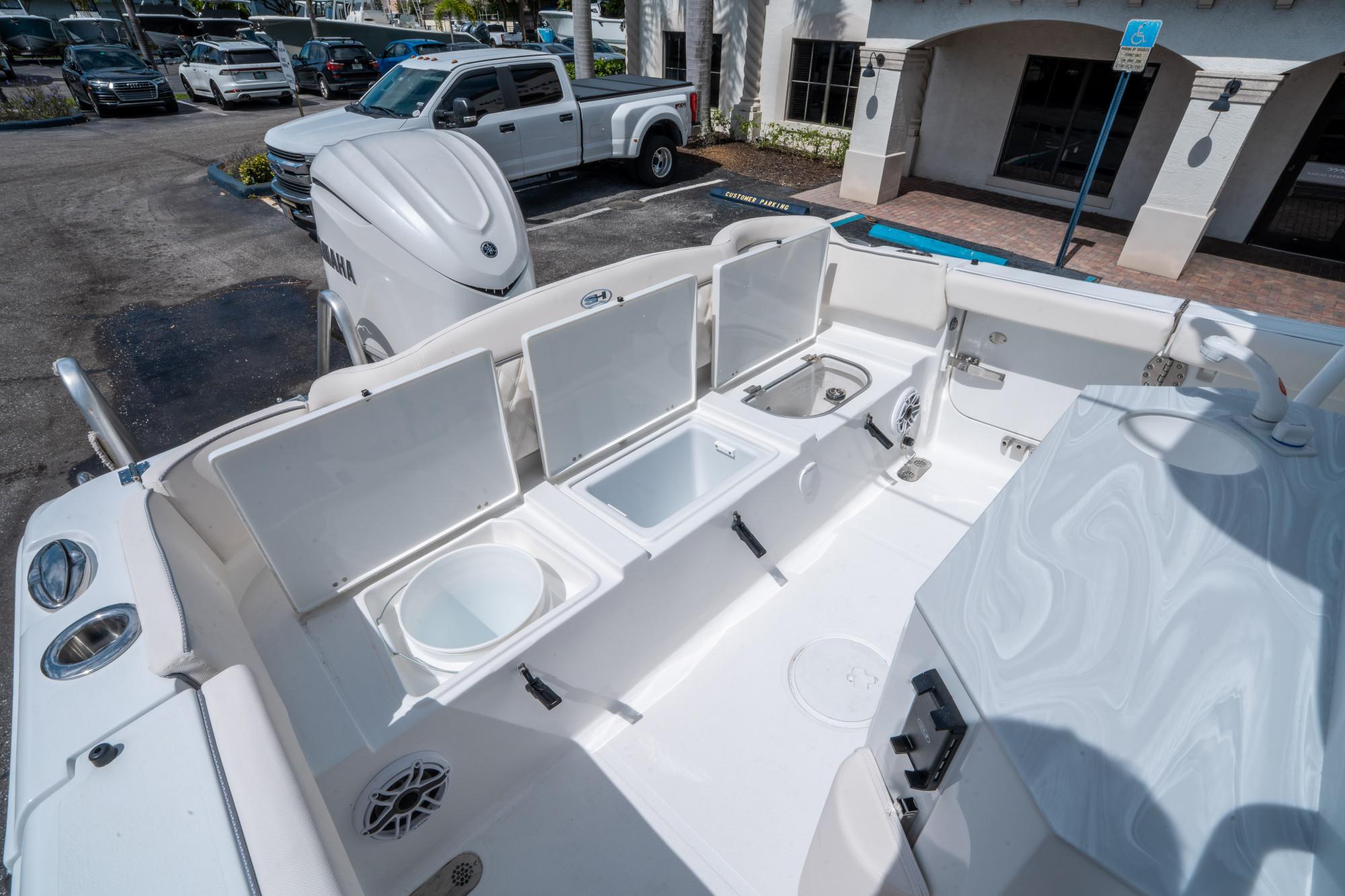 2026 Sea Hunt Ultra 255 SE - 12