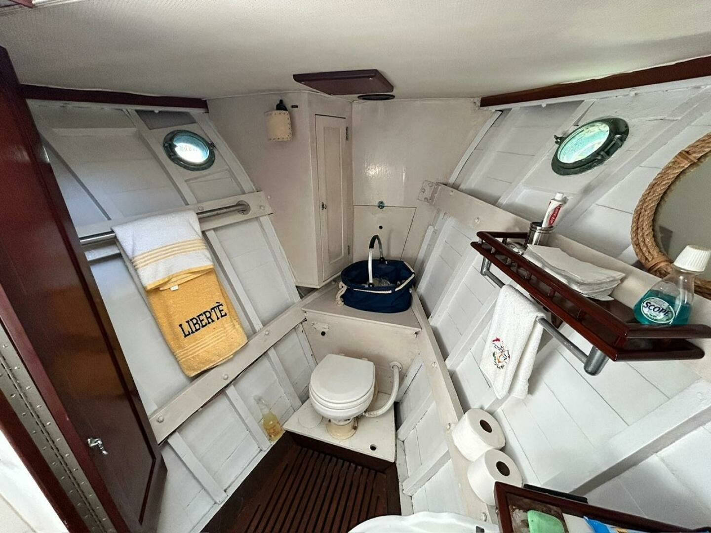 1930 Classic ACF 47'  Motor Yacht - Image 20