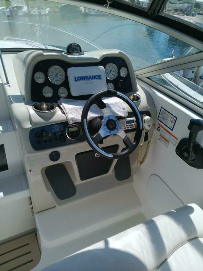 2010 Mariah 270 - Image 3