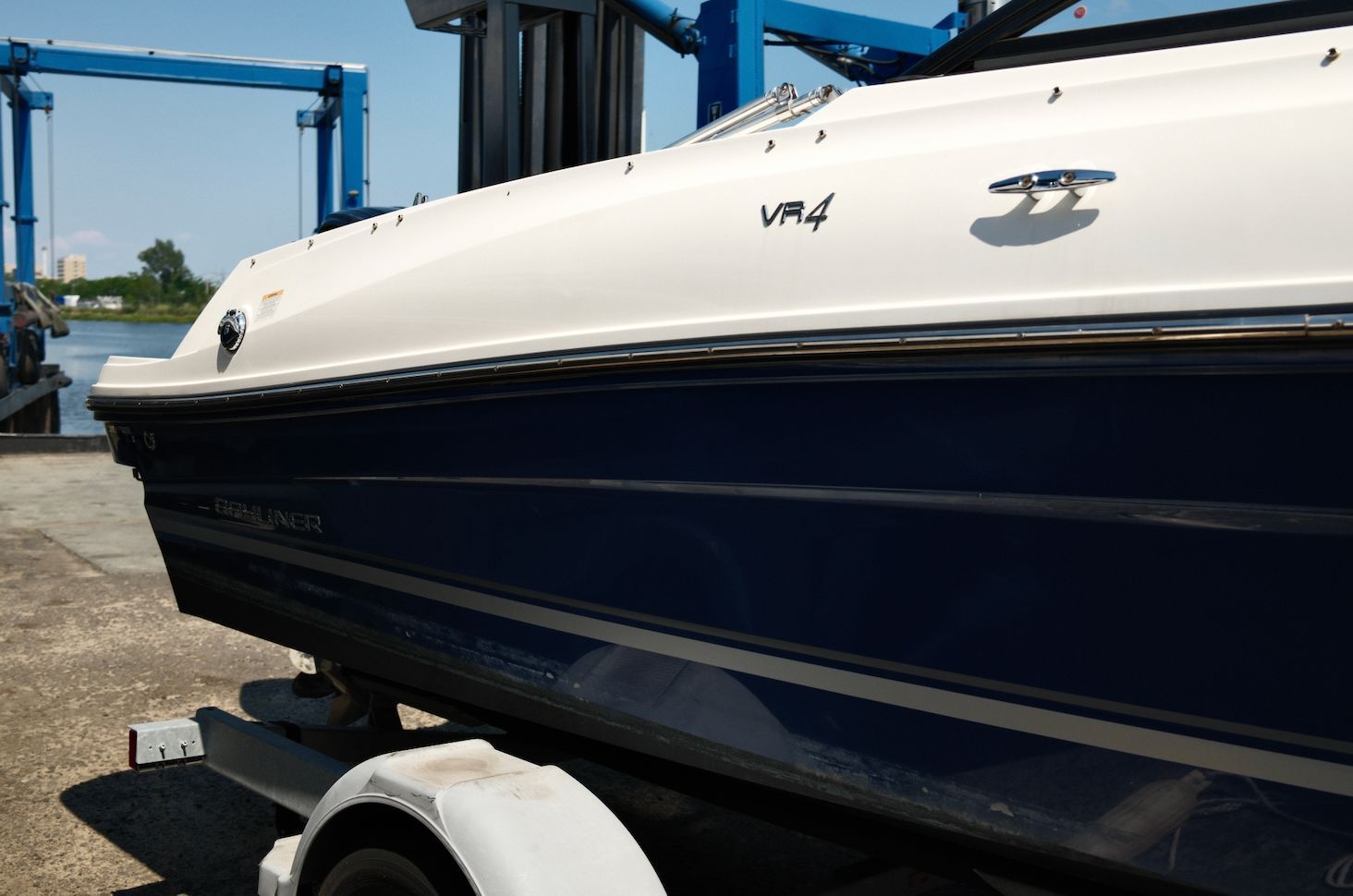 2019 Bayliner VR4 Bowrider OB on a trailer.