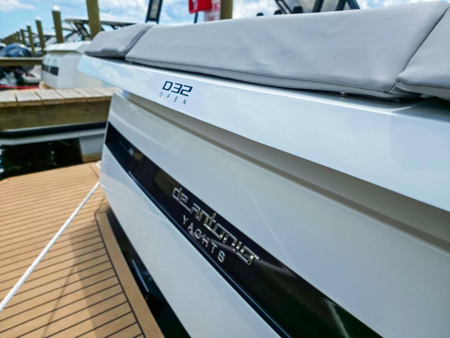 2026 De Antonio Yachts D32 - Image 15