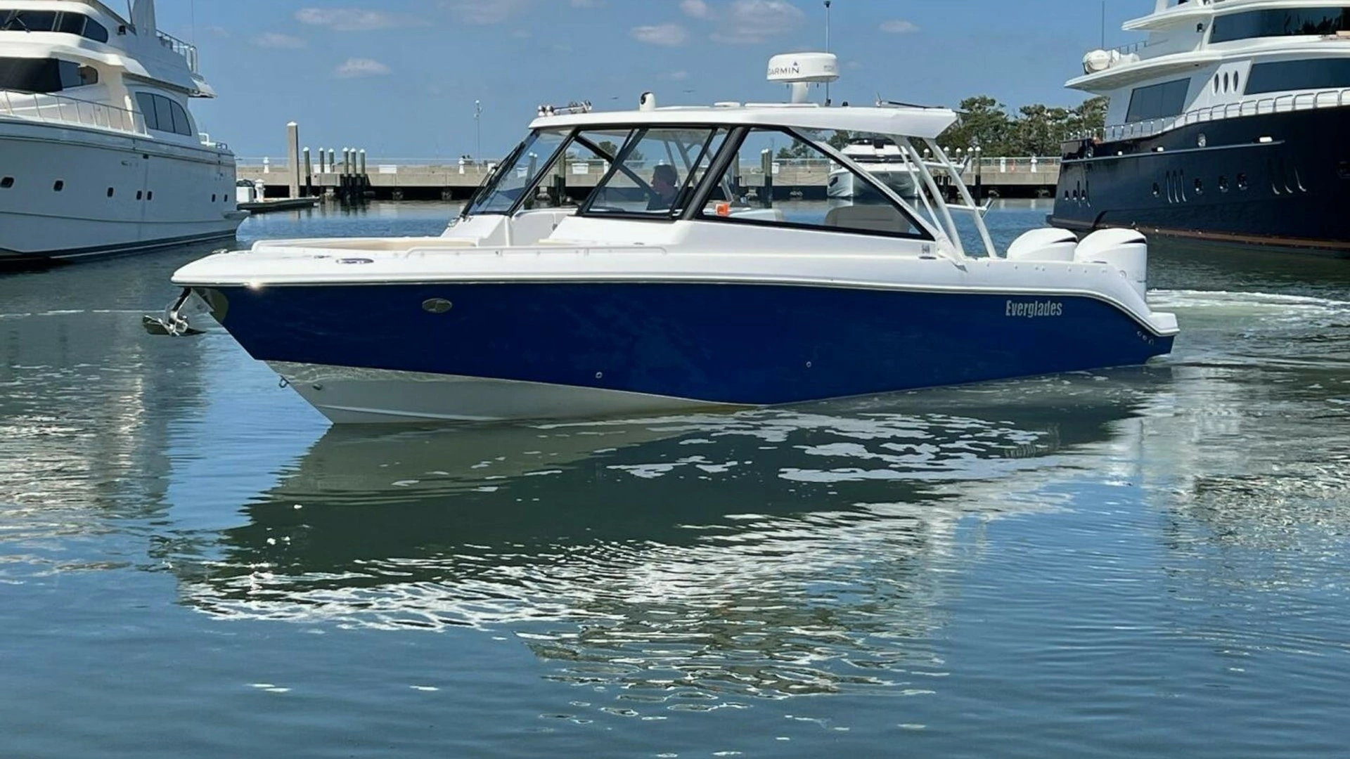2019 Everglades 340 Dual Console - Image 38