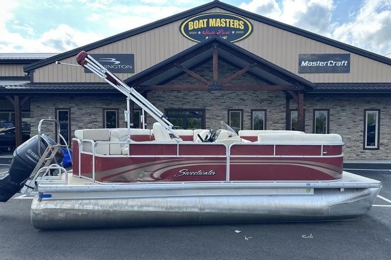 2014 Godfrey Sweetwater 2086 C