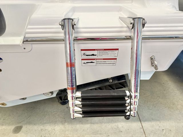 2026 Sportsman Heritage 231 Center Console - 31