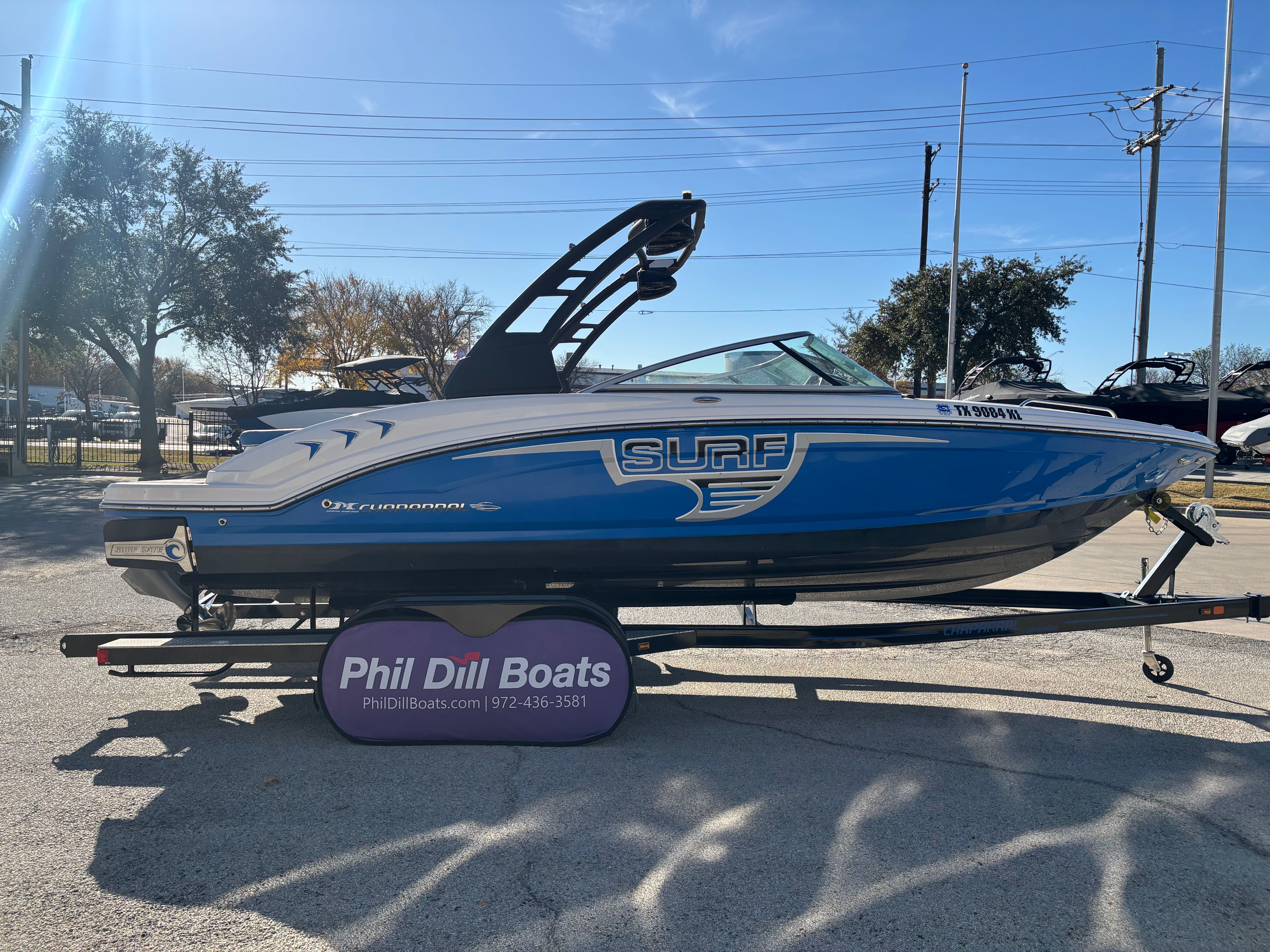2019 CHAPARRAL 23 SURF - Image 6