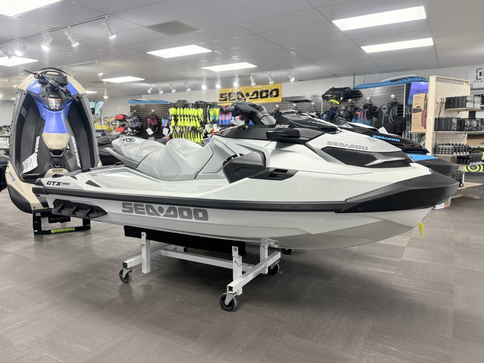 2026 Sea-Doo 26tc - Gtx Ltd 325 W/snd - White Pearl