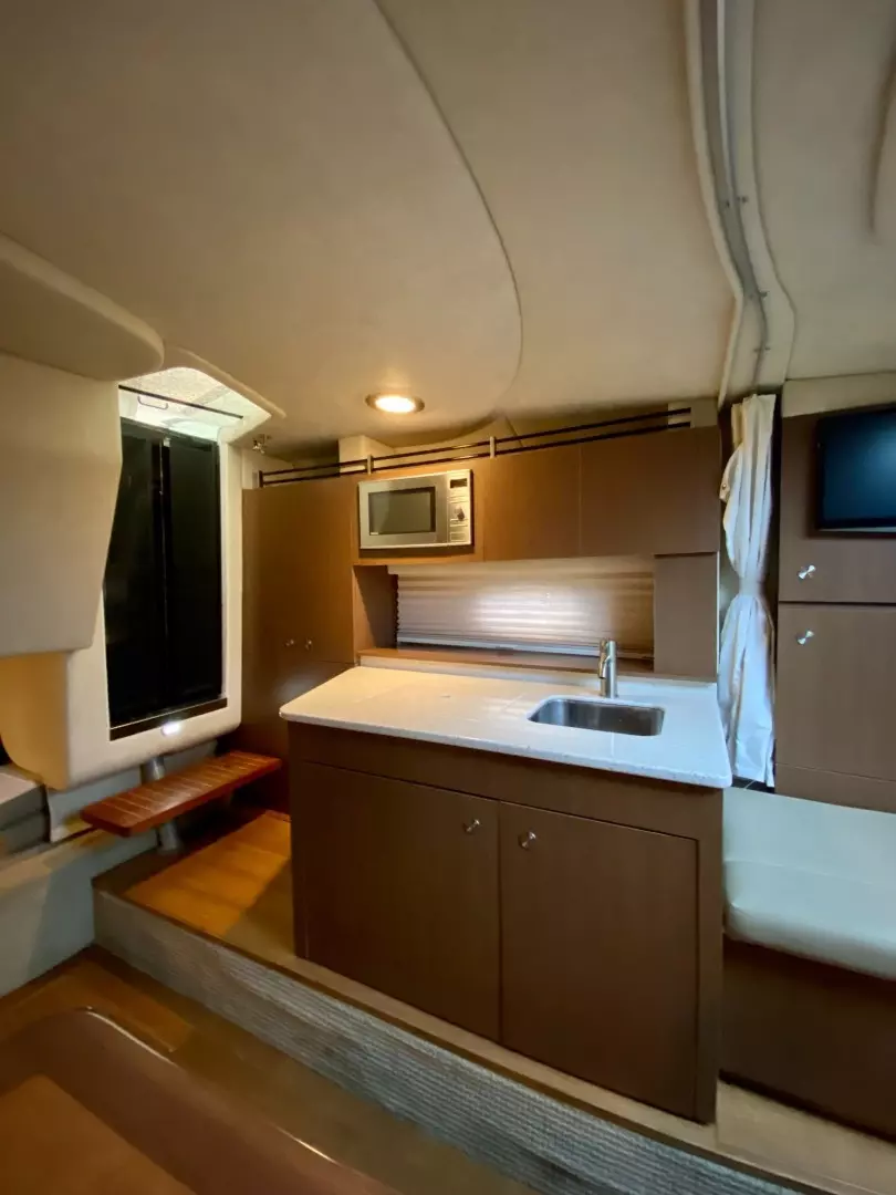 2013 Sea Ray 310 Sundancer - Image 20