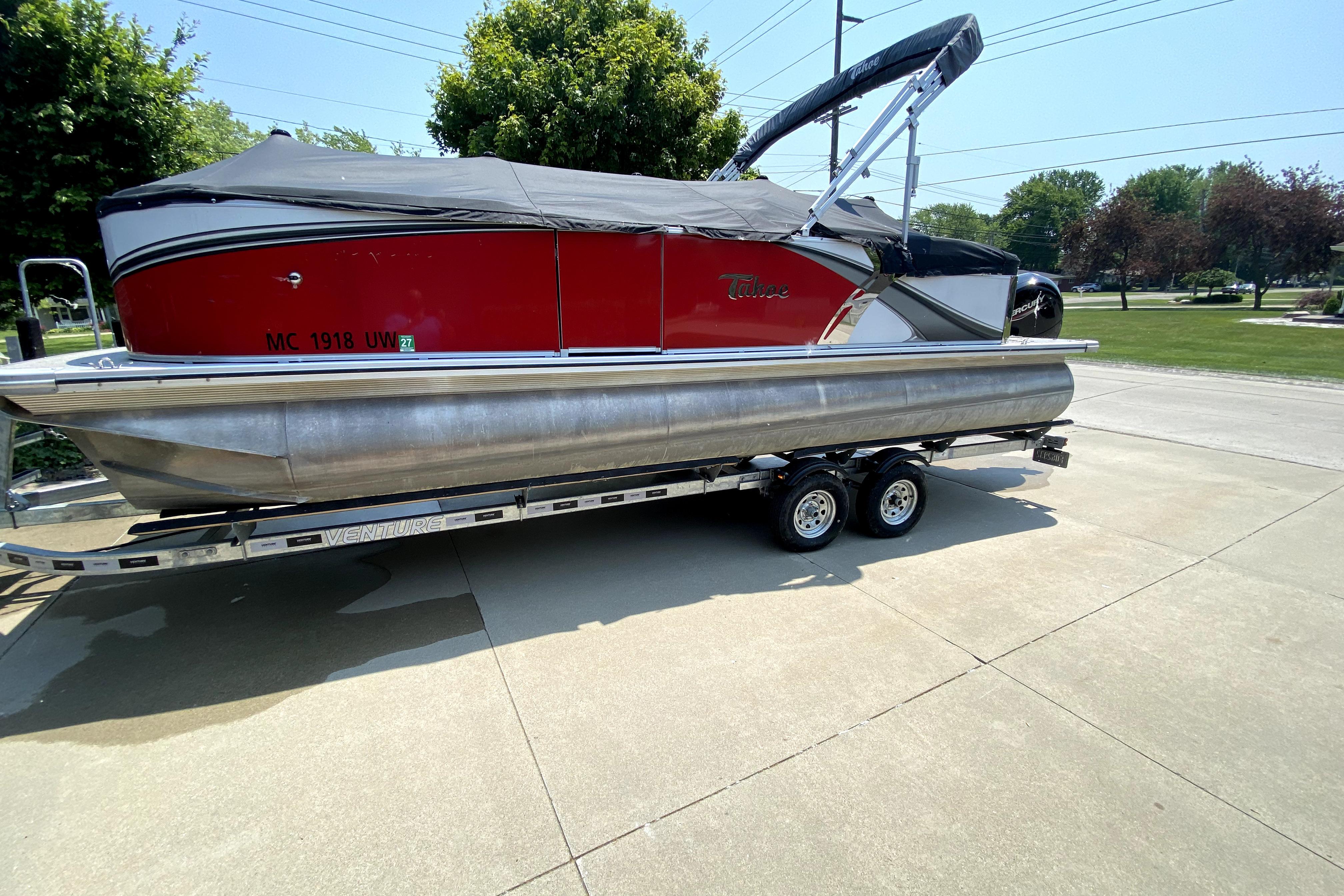 2023 Tahoe Pontoon 2385 LTZ Quad Lounger