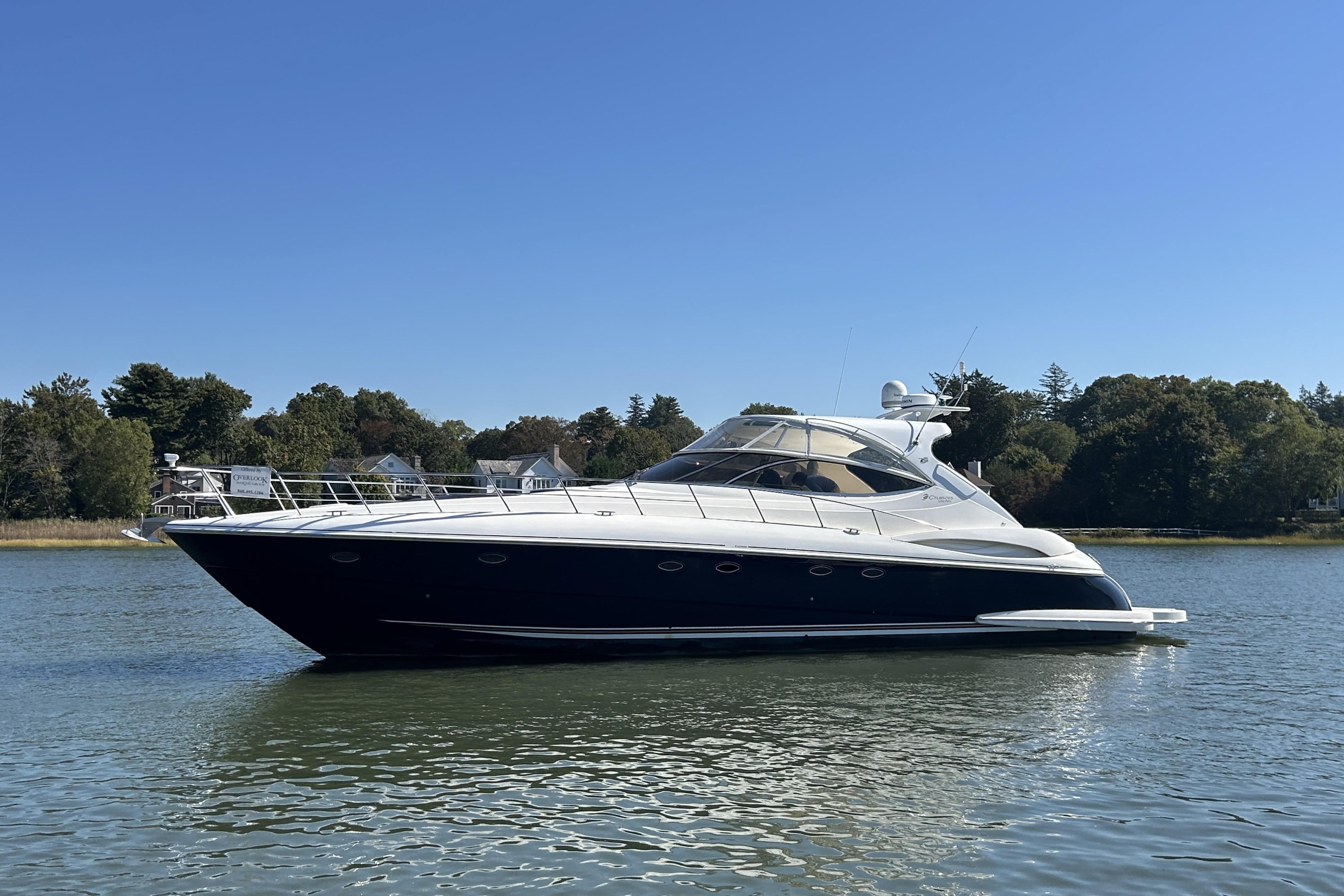 2003 Cruisers Yachts 540 Express