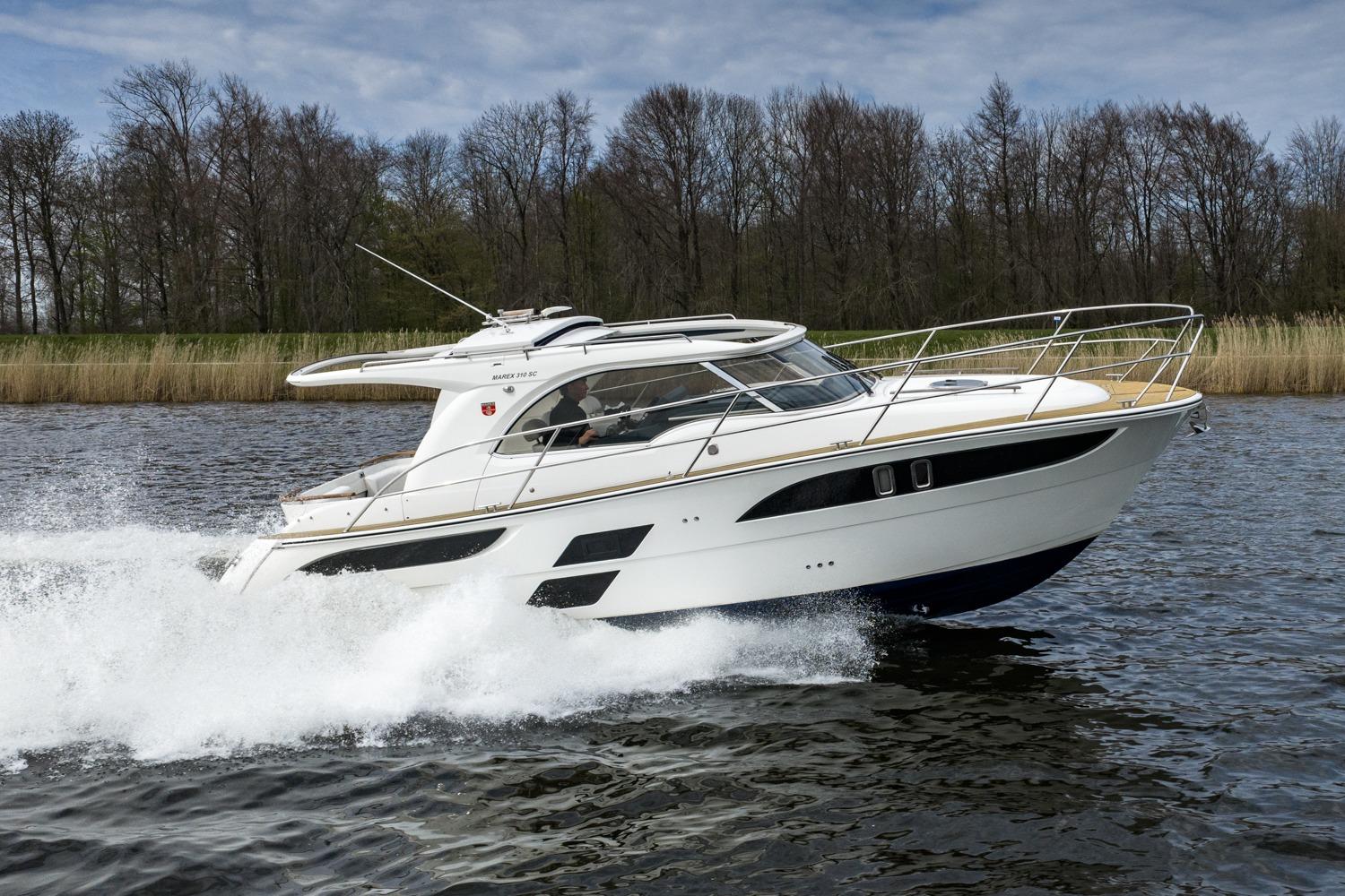 2020 Marex 310 Sun Cruiser