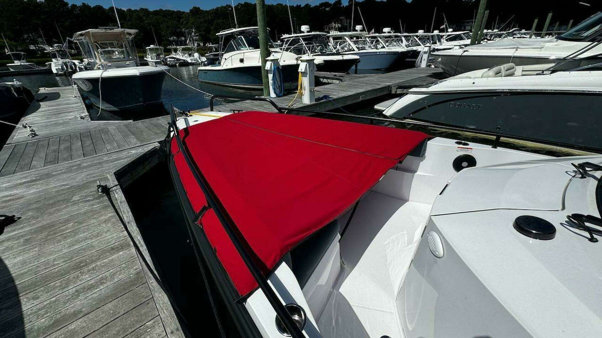 2022 Axopar 28 T-Top - Image 32