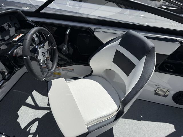 2026 Yamaha Boats AR195 - 18