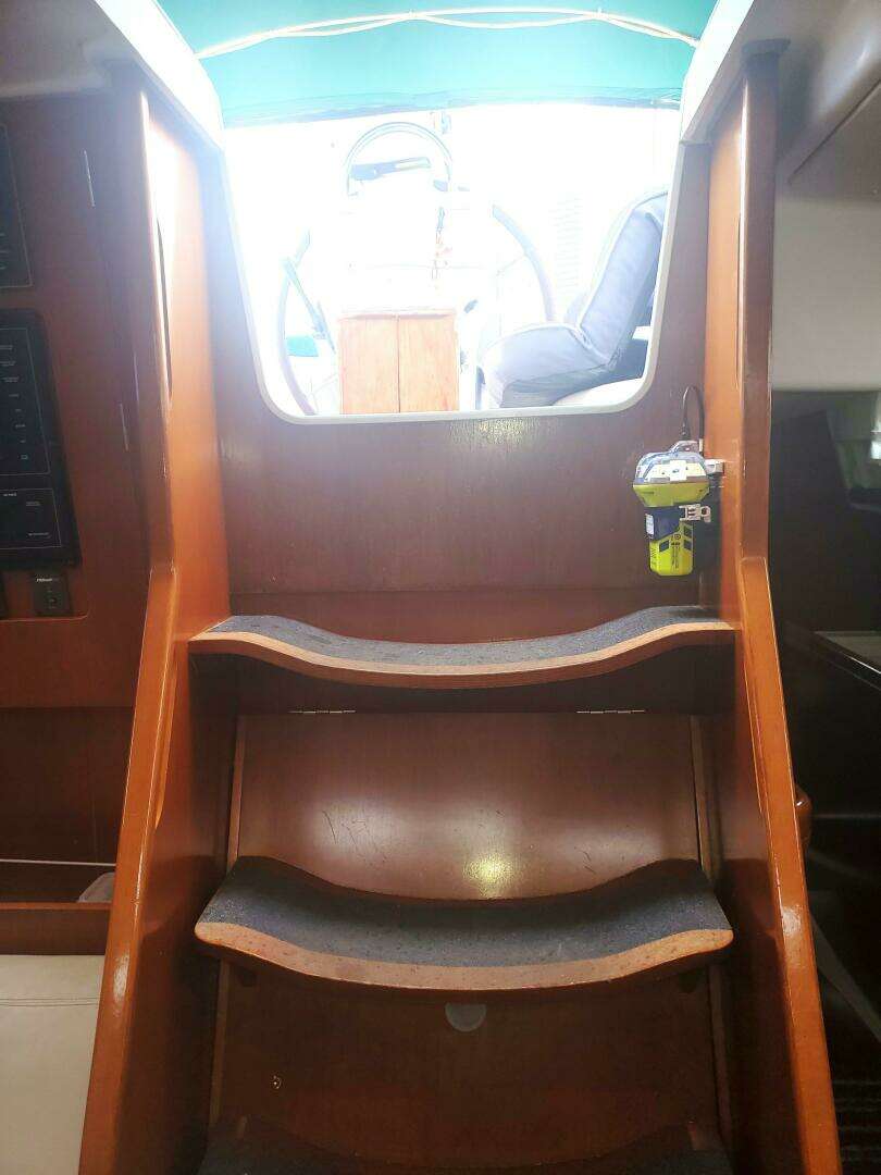 2003 Beneteau Center Cockpit - Image 7