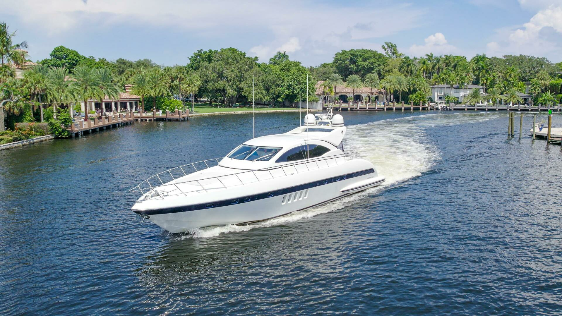 2001 Mangusta 72 - Image 29