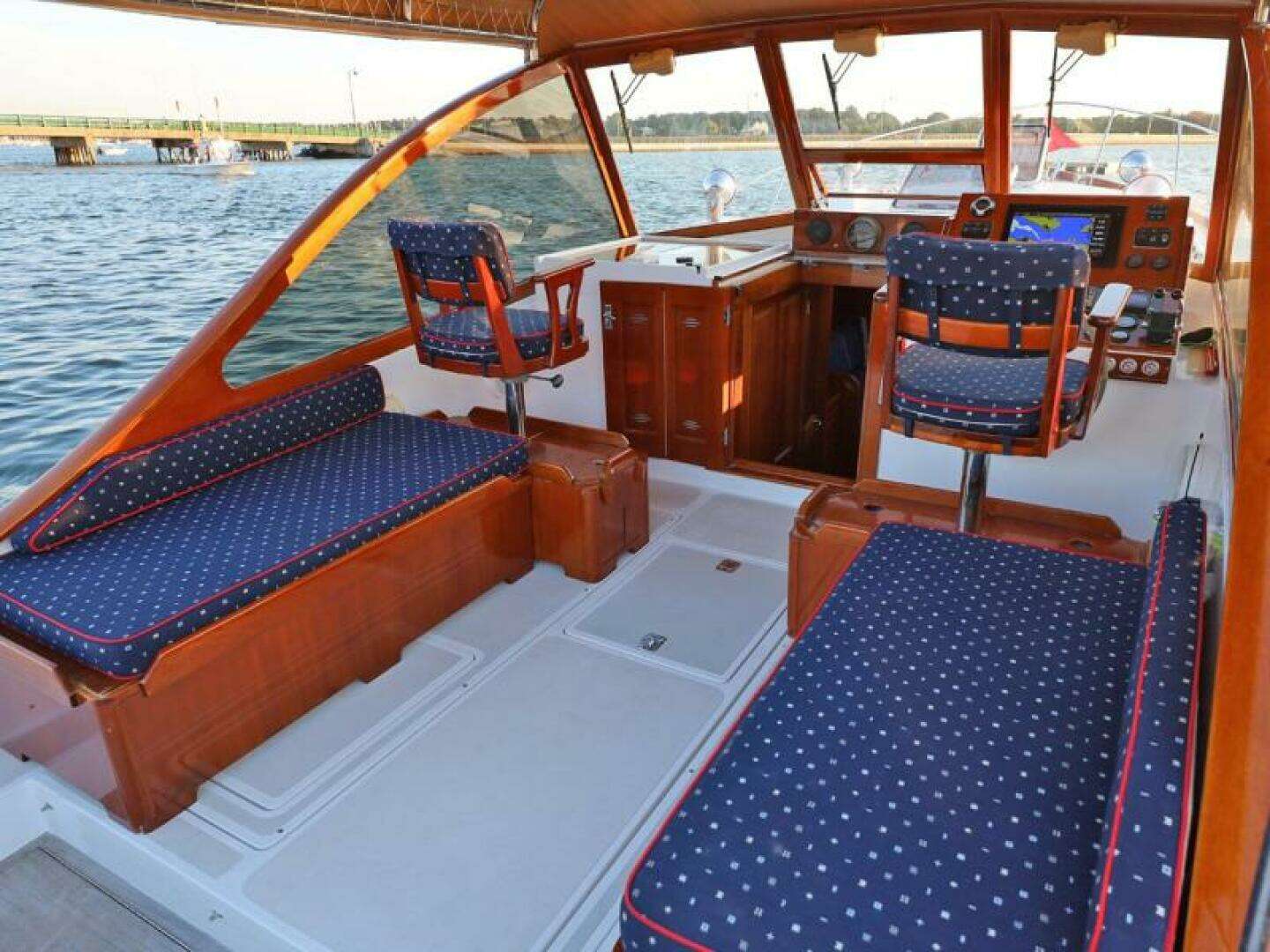 1995 Able 44 - Image 3