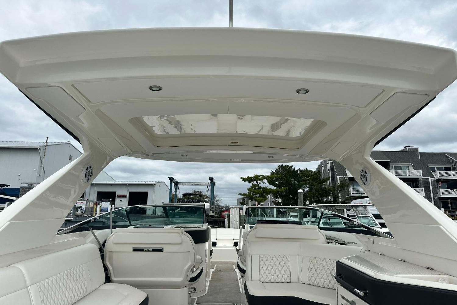 2019 Sea Ray SLX 310 - 7