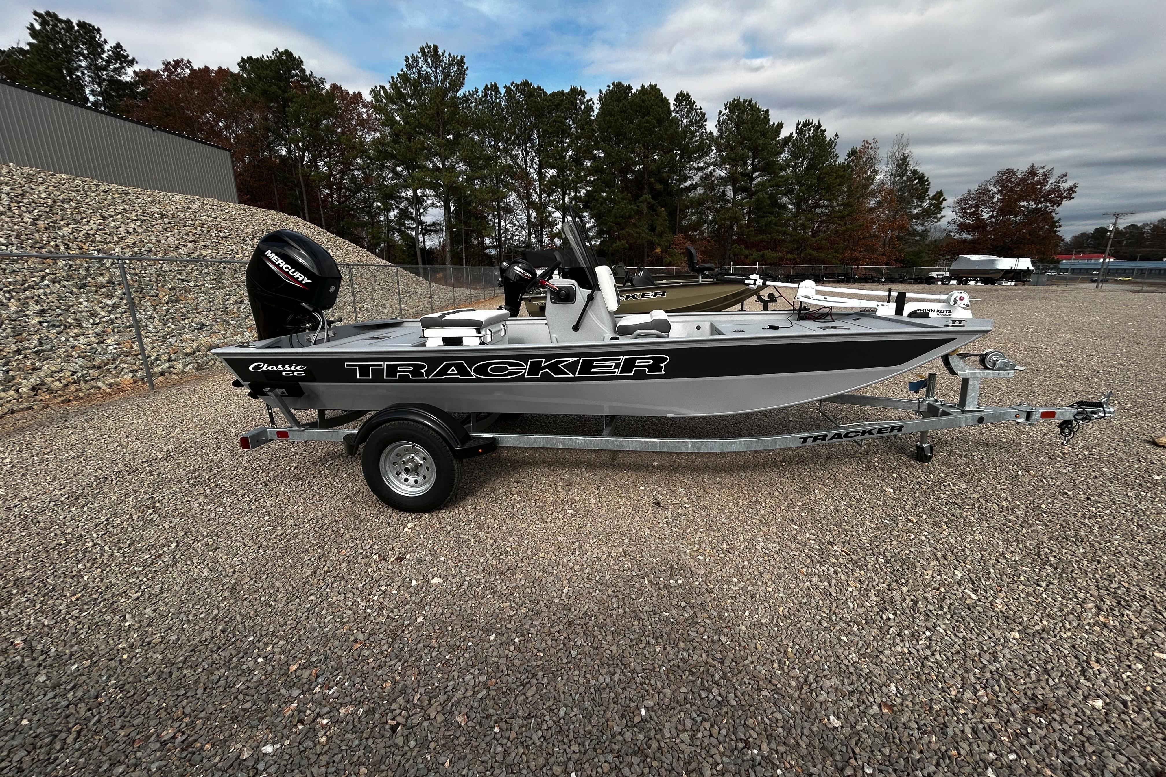 2026 Tracker Bass Tracker Classic CC