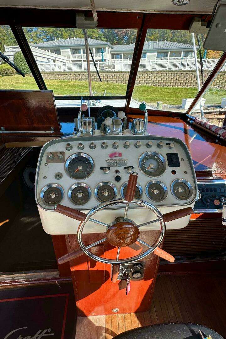 1960 Chris-Craft 45 Constellation - Image 7