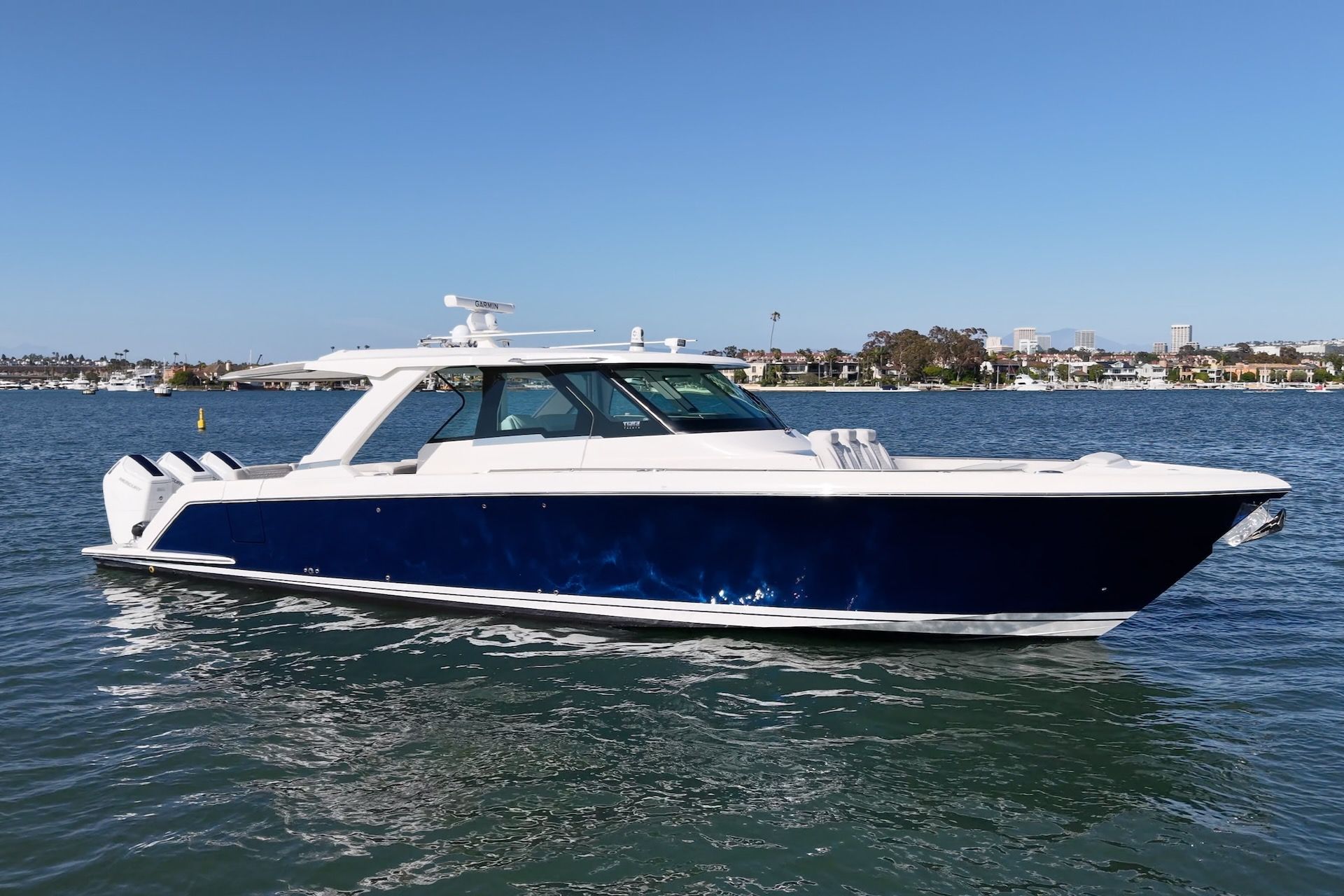 2023 Tiara Yachts 48 LS - 3