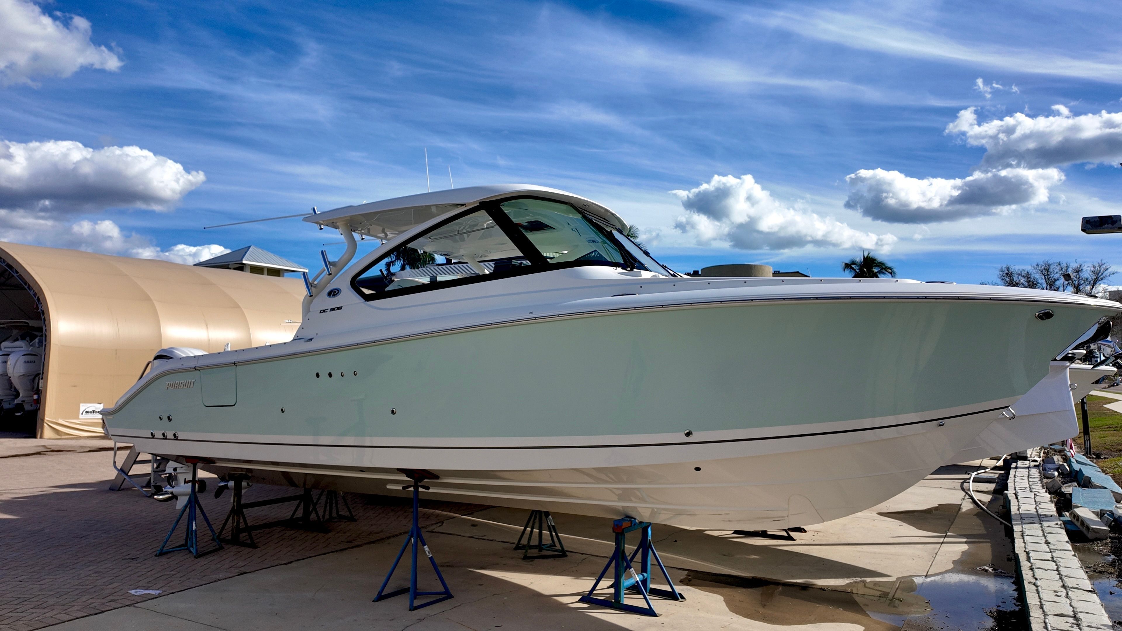 2026 Pursuit DC 306 Dual Console