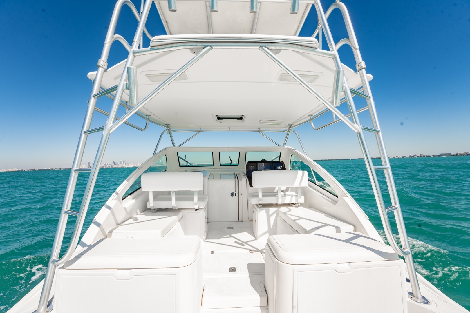 2004 Luhrs 320 Open - Image 16