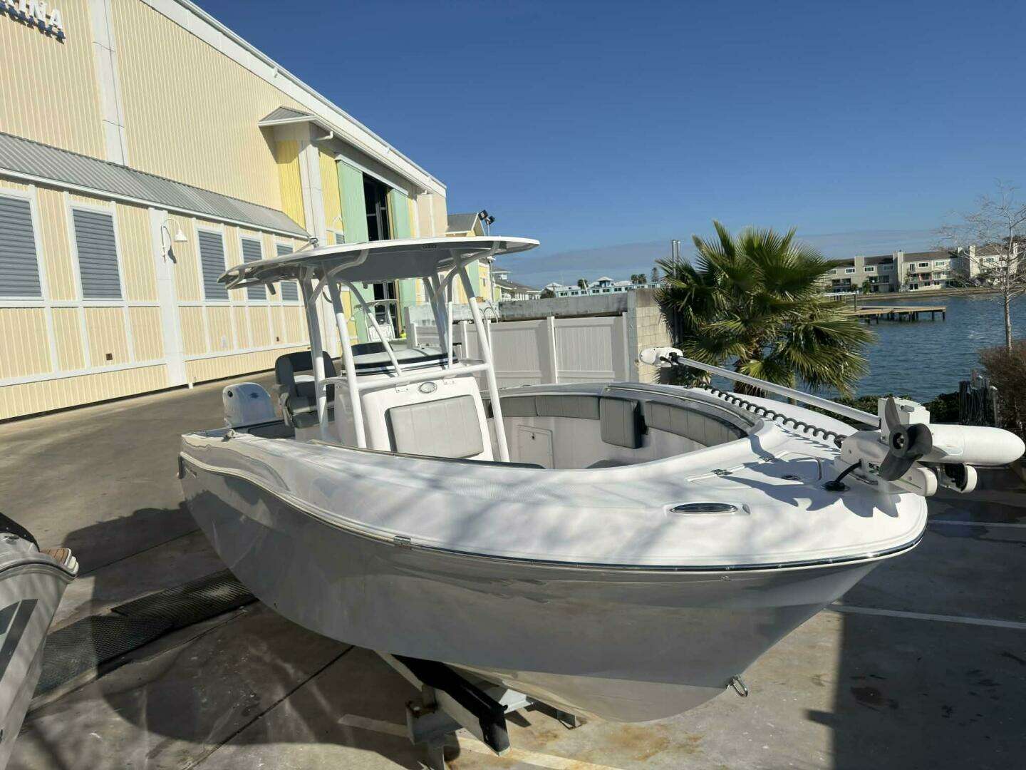 2021 Aquasport 2500 Center Console - Image 4