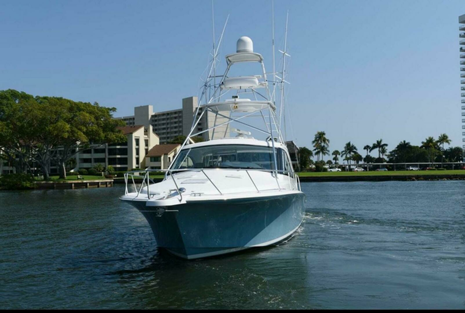 2015 Hatteras Express Sportfish - Image 2