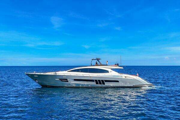 2010 Lazzara Yachts LSX 92