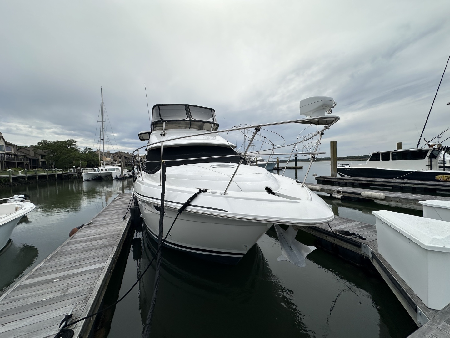 1998 Cruisers Yachts 3650 Aft Cabin - Image 4