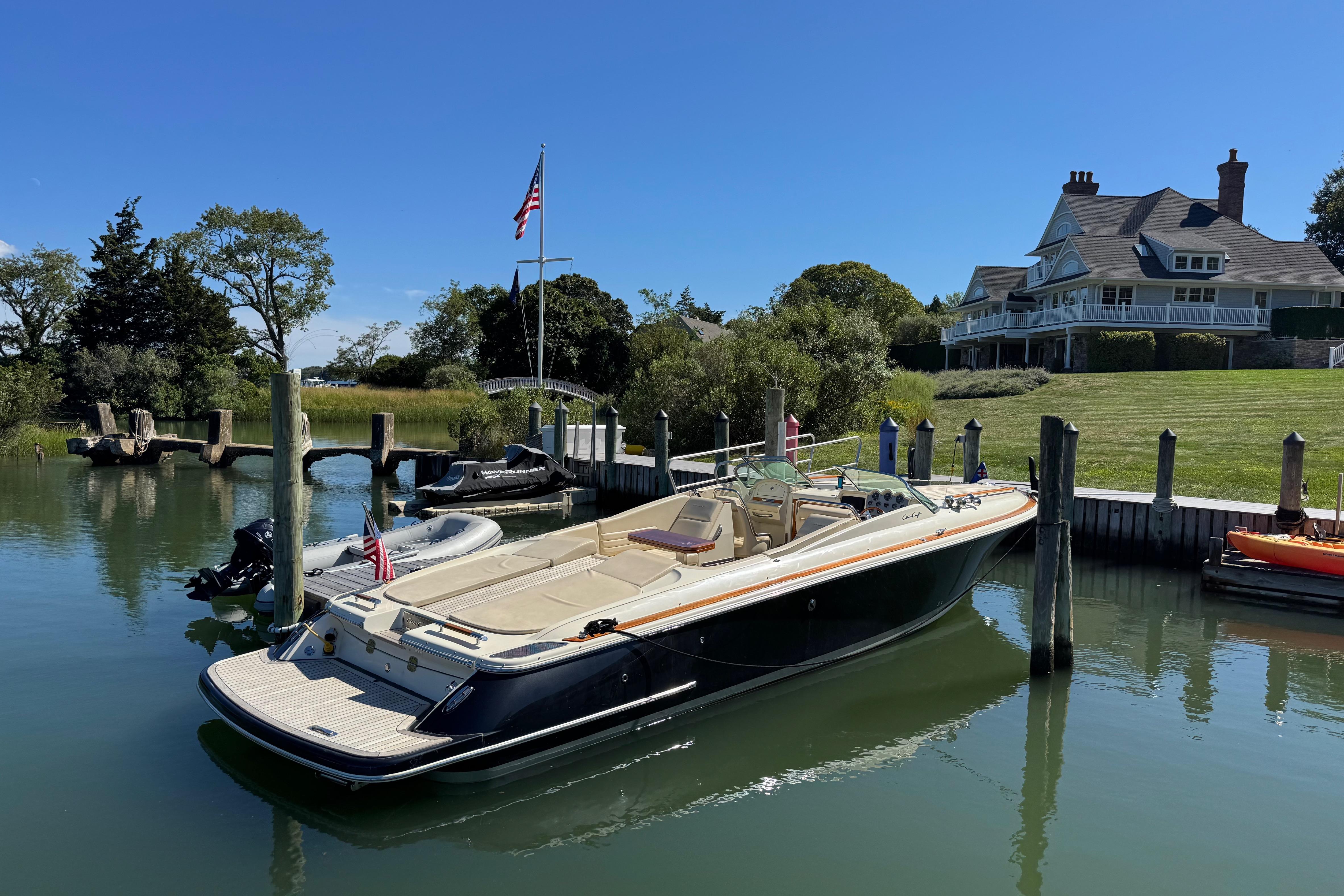 2015 Chris-Craft Corsair 32