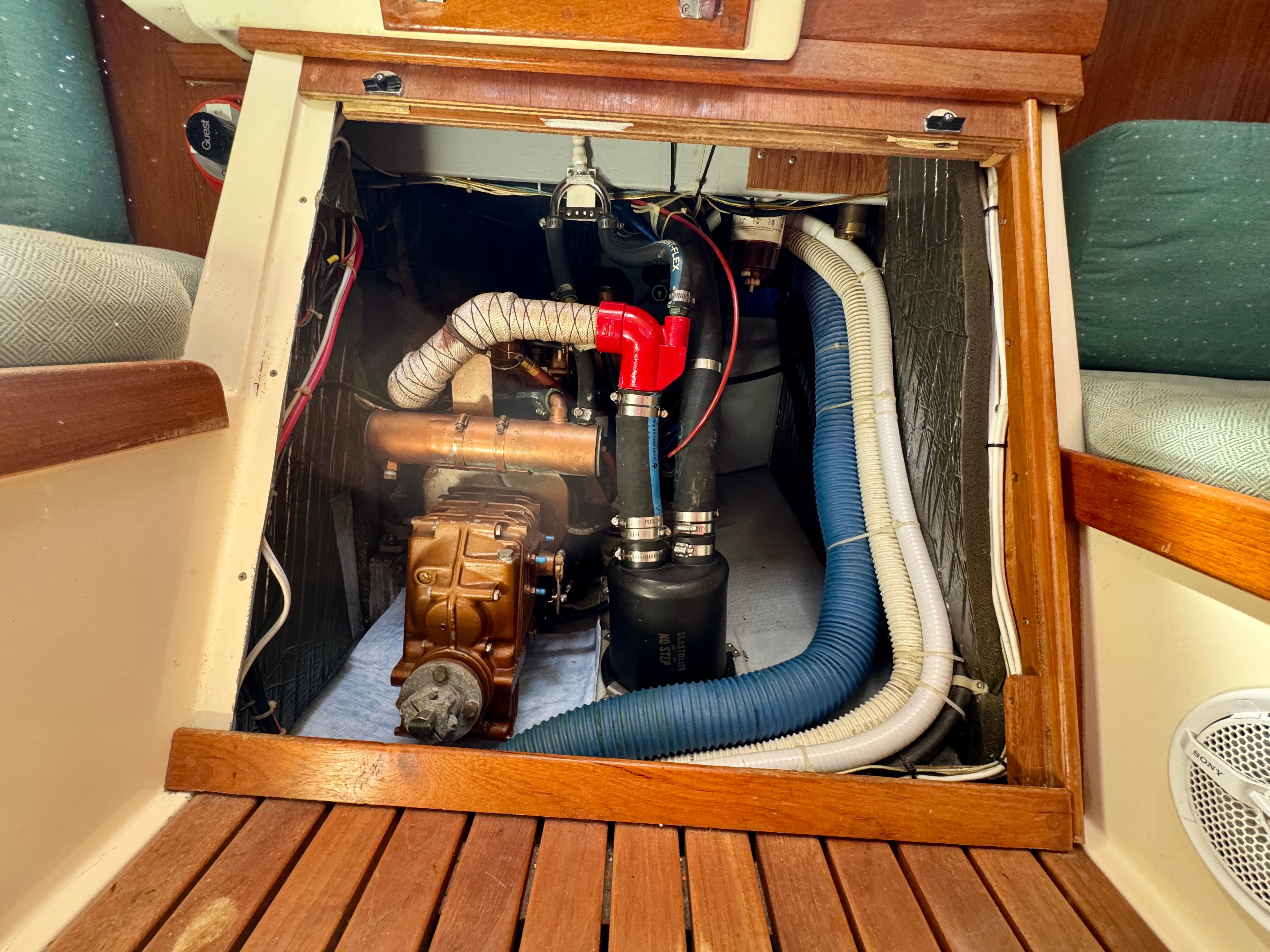 1989 Nonsuch 30 Ultra - 99