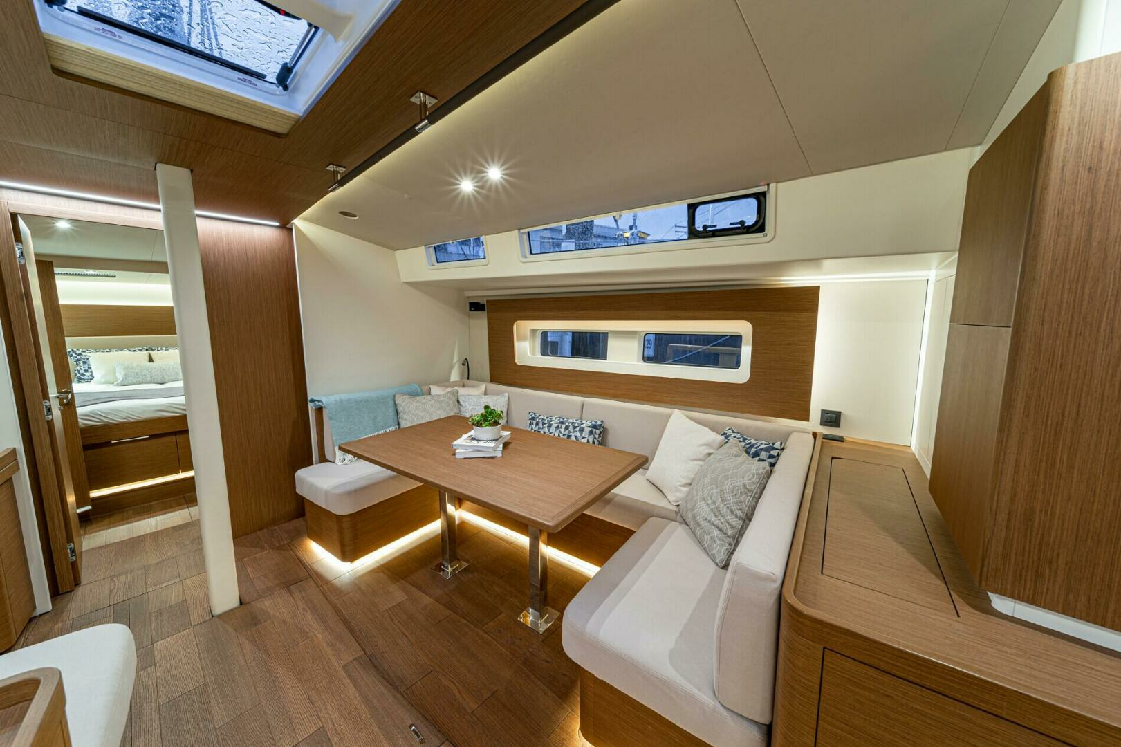 2025 Beneteau Oceanis Yacht 54 - Image 11